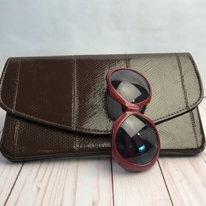 Vintage patent clutch